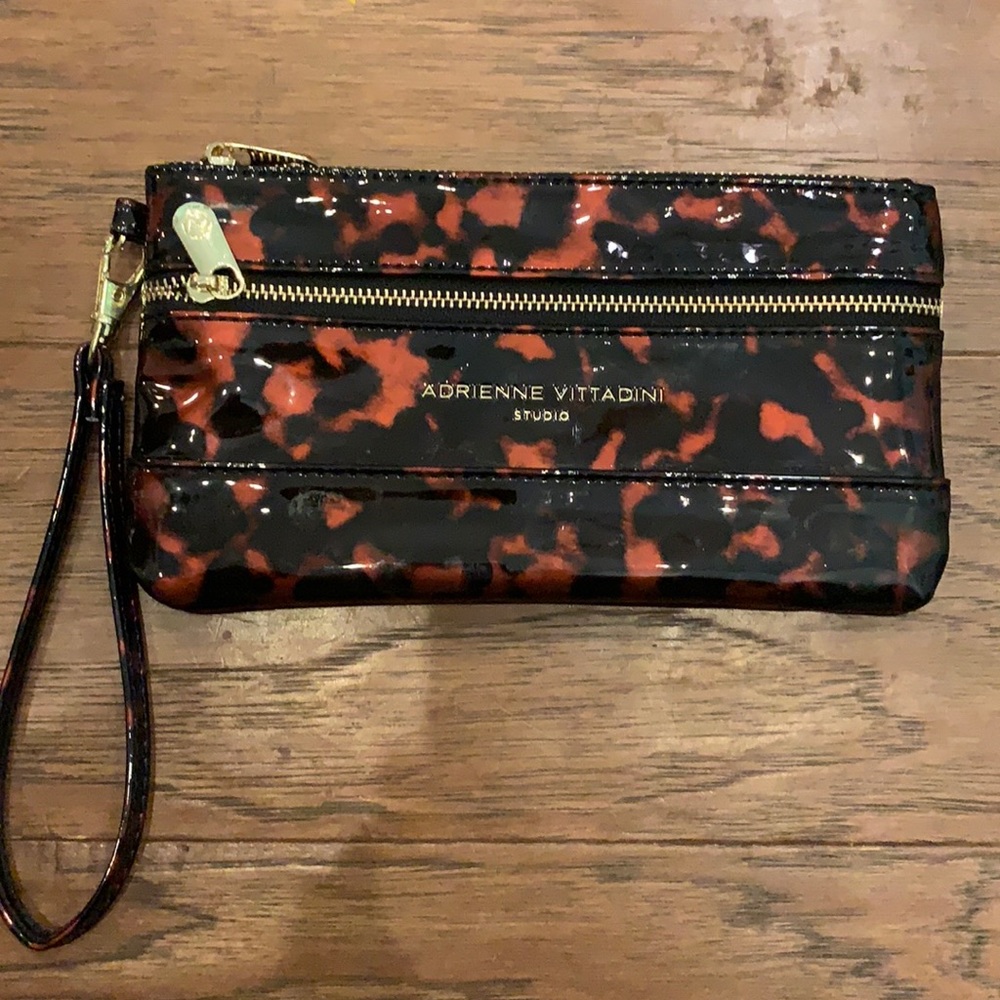 Adrienne Vittadini Wristlet